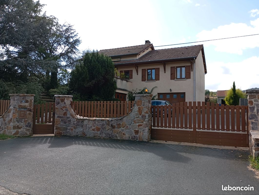 Maison 6 pièces 150 m² · à Bas-en-Basset · 150 m² · 290 000 €