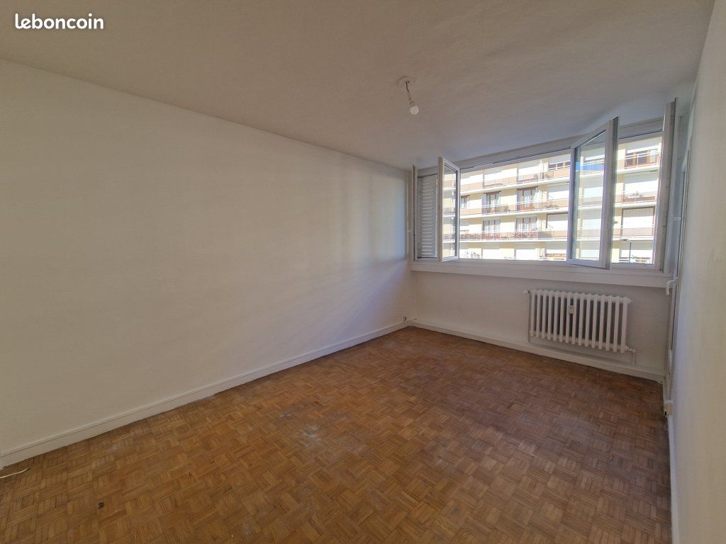 Appartement 2 pièces 40 m² · à Saint-Étienne · 40 m² · 560 €/mois