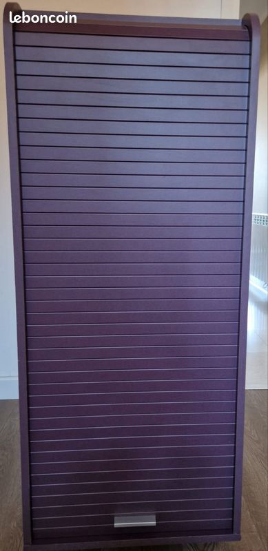 Armoire classeur mobile BUT
Couleur violet
Dimensions : 
l 47cm
P 47 cm
H 117cm avec roulettes
Excellent état comme neuf 
60 euros
Remise en mains propres uniquement (image 1)