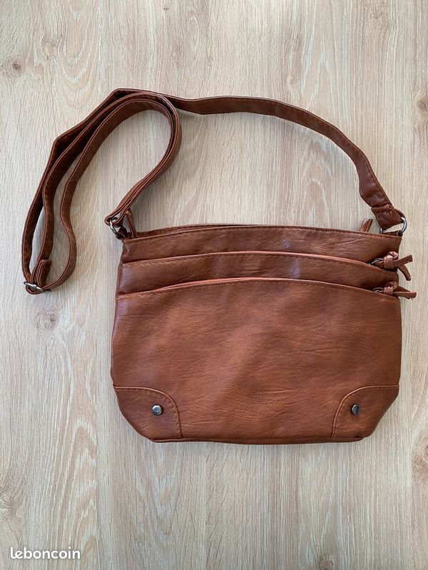 Sac Bandoulière Marron En Simili Cuir - Occasion, Sans Marque, Style Pratique Femme