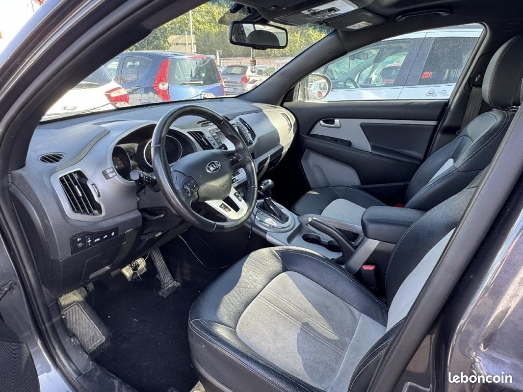 Kia Sportage 2.0 CRDi 136 4x4 Premium (image 9)