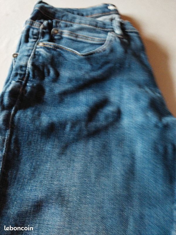 Vds 1 jean femme Taille 38 (image 1)