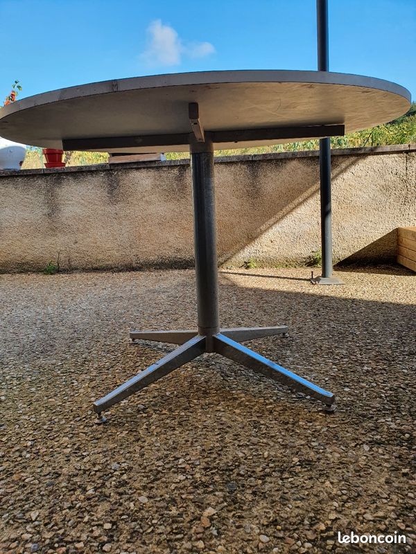 Table vintage (image 2)