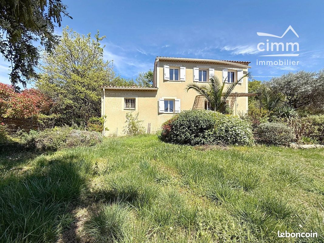 Maison 4 pièces 126 m² · à Modène · 126 m² · 372 000 €