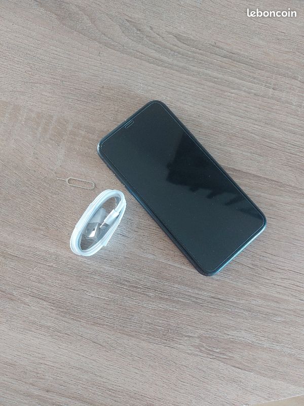 Iphone 11 - 128Go noir (image 3)