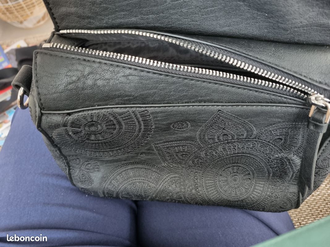 Sac a main desigual (image 4)