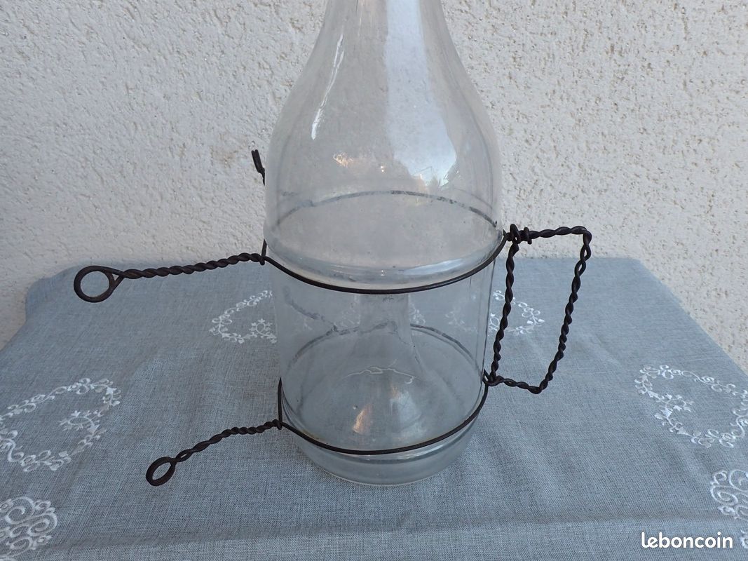 Ancienne Goujonnière – Bouteille à Vairons En Verre Soufflé – Pêche Eau Douce – France