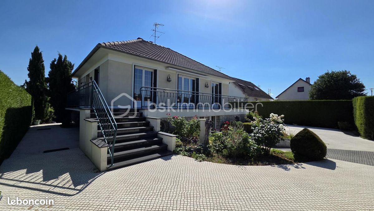 Maison 7 pièces 184 m² · à Fontenay-Trésigny · 184 m² · 390 000 €