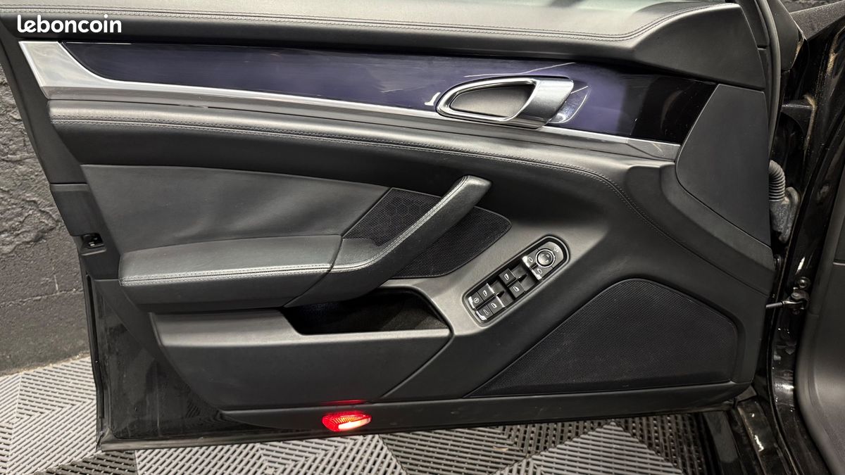 PORSCHE PANAMERA S HYBRID BVA / PACK CHRONO / TOIT OUVRANt (image 38)