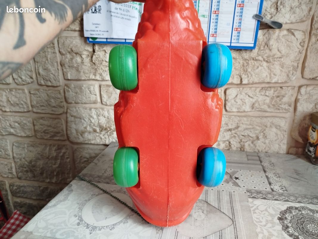 Deux poissons en plastique vintage, jouet de poisson
