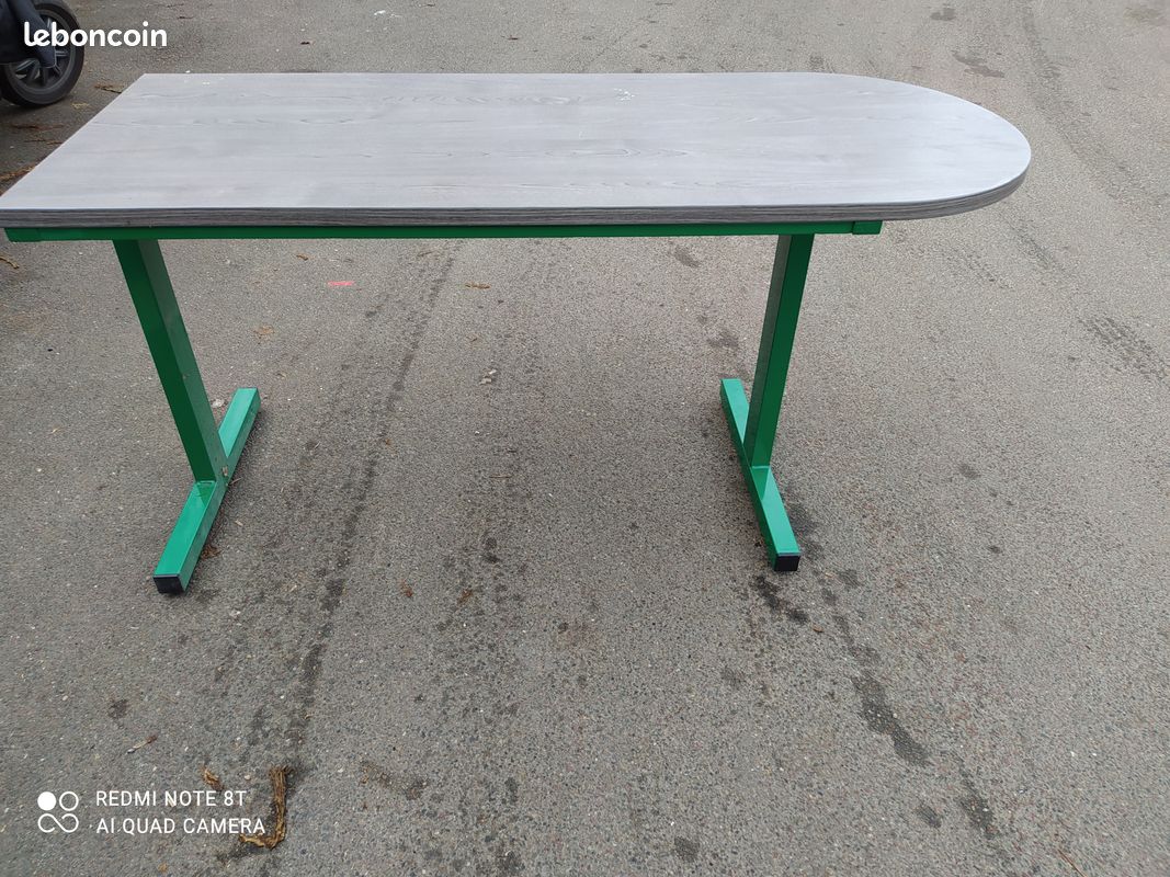 Table/bureau (image 1)
