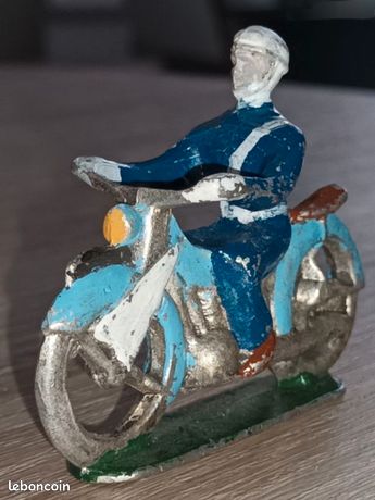 Jouet Ancien Quiralu - Moto Avec Casque Adrian - Vintage