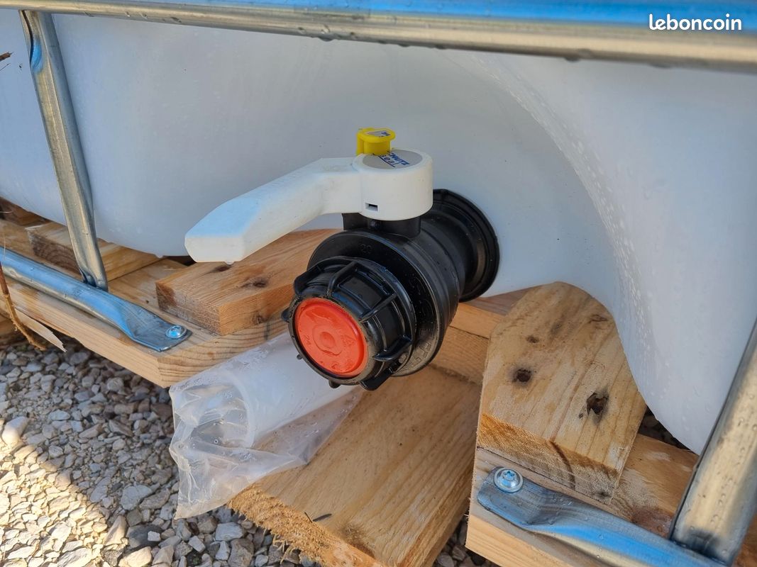 Cuve de stockage 1000L (image 2)