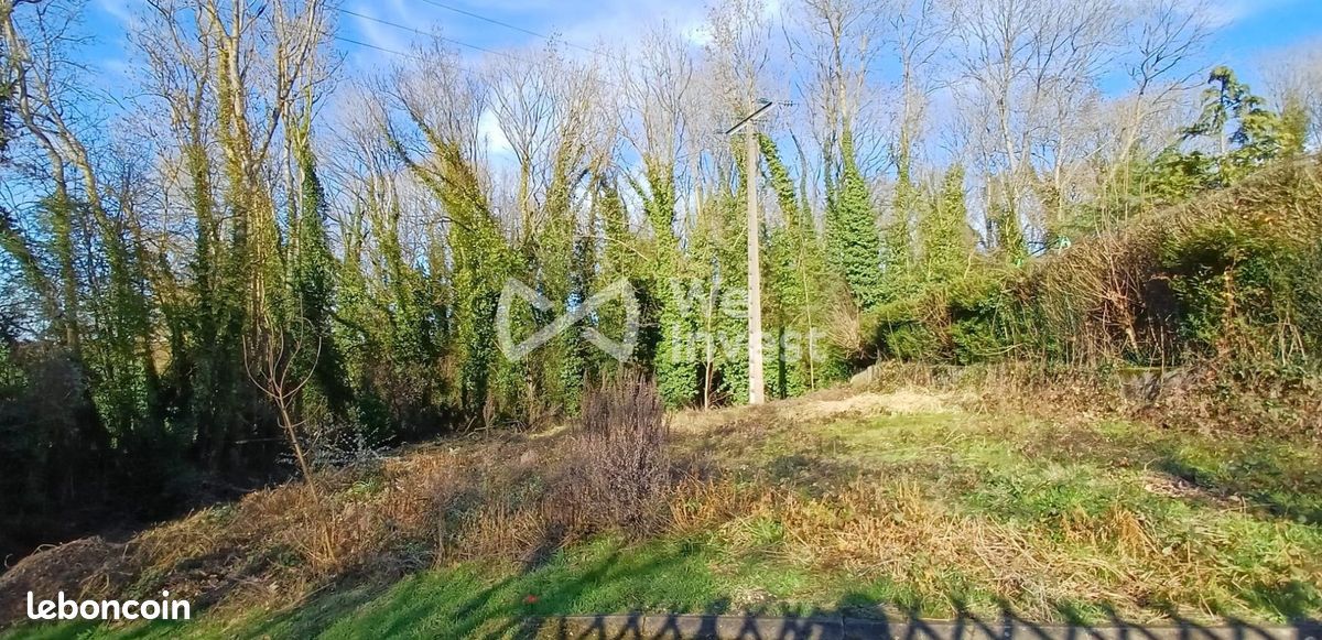 Terrain 557 m² · à Villemareuil · 557 m² · 94 000 €
