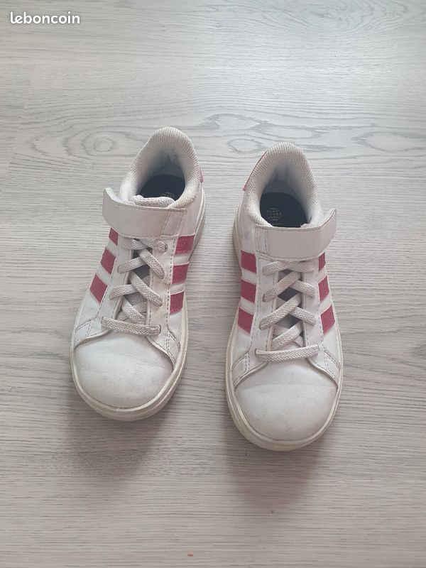 Chaussures Adidas taille 29 fille (image 2)