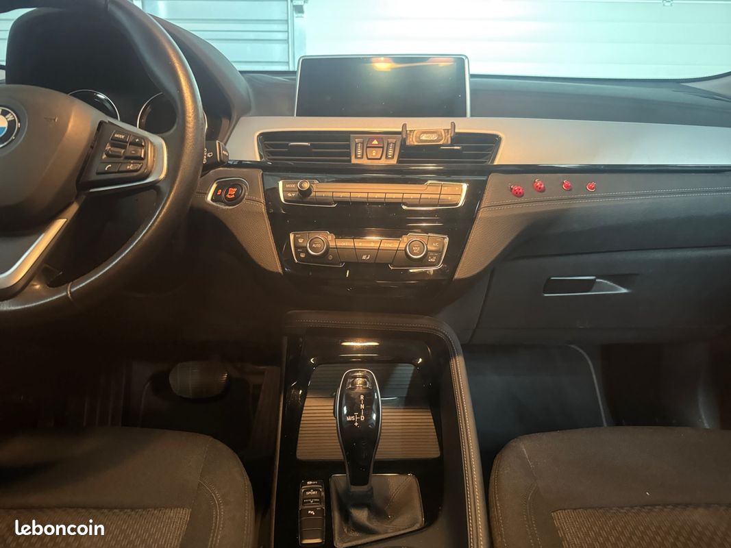 BMW X2 (F39) SDRIVE 18i DKG7 Business Design - 140Ch - Garantie 12 mois (image 12)