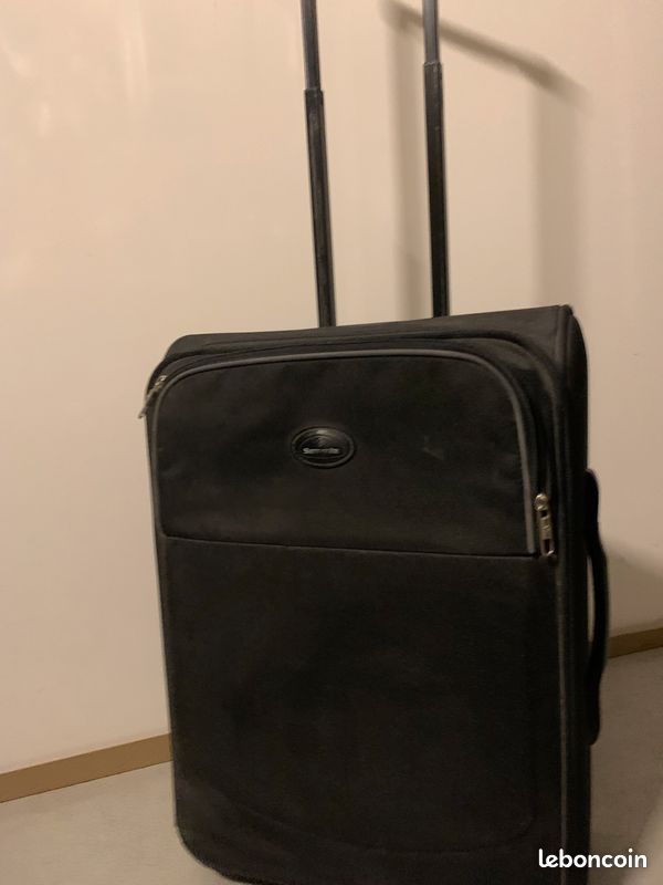 Valisette 62 H x 38 L x 20 P (image 1)