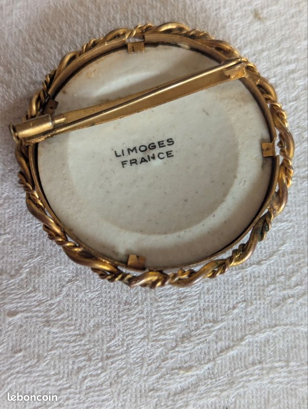 Broche Ancienne Carrée Limoges - Portrait Femme Porcelaine - Alliage - Rare - Occasion