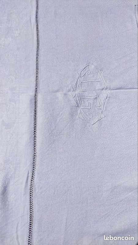 Nappe a teindre rect. Jacquart blanc broderies (image 3)