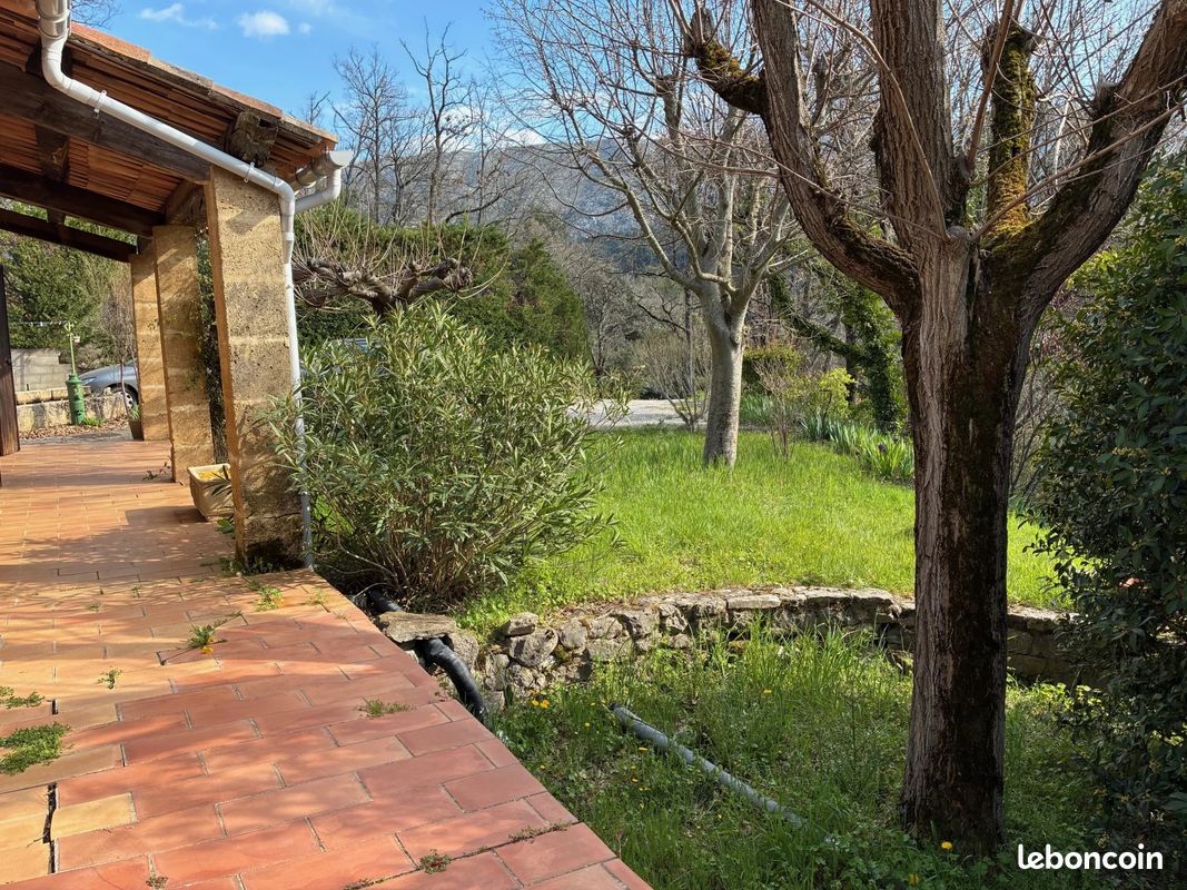 Maison 5 pièces 97 m² · à Vauvenargues · 97 m² · 547 000 €