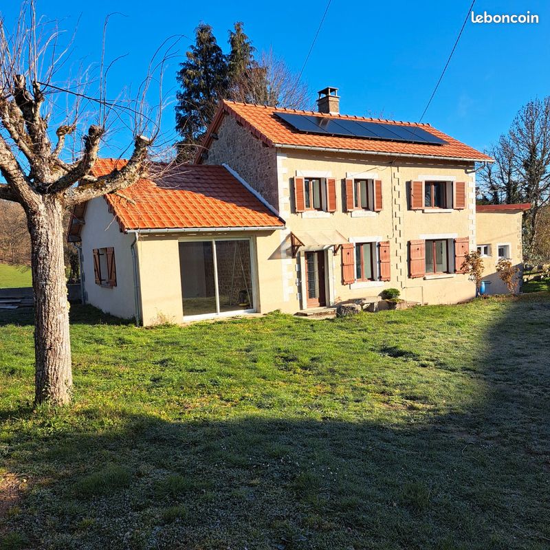Maison 5 pièces 102 m² · à Saint-Maurice-près-Crocq · 102 m² · 125 000 €