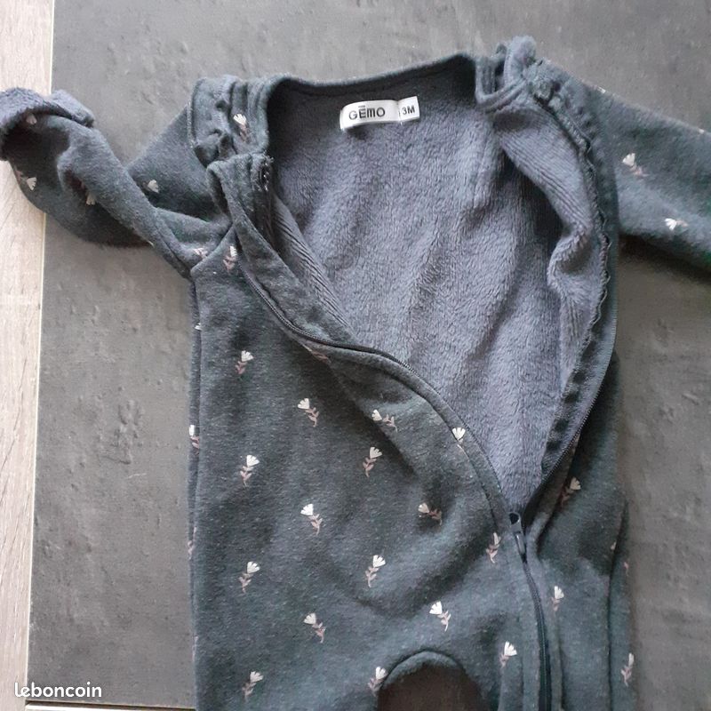Combinaison ou pyjama gris GEMO - taille 3 mois (image 3)