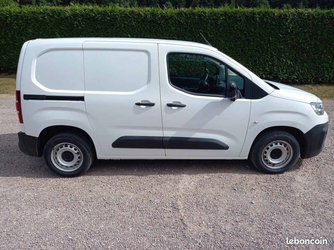 Citroen berlingo ste 1.5 bluehdi 100 driver gps camera 2 places 35677 kms garantie 12 mois partout en france (image 7)