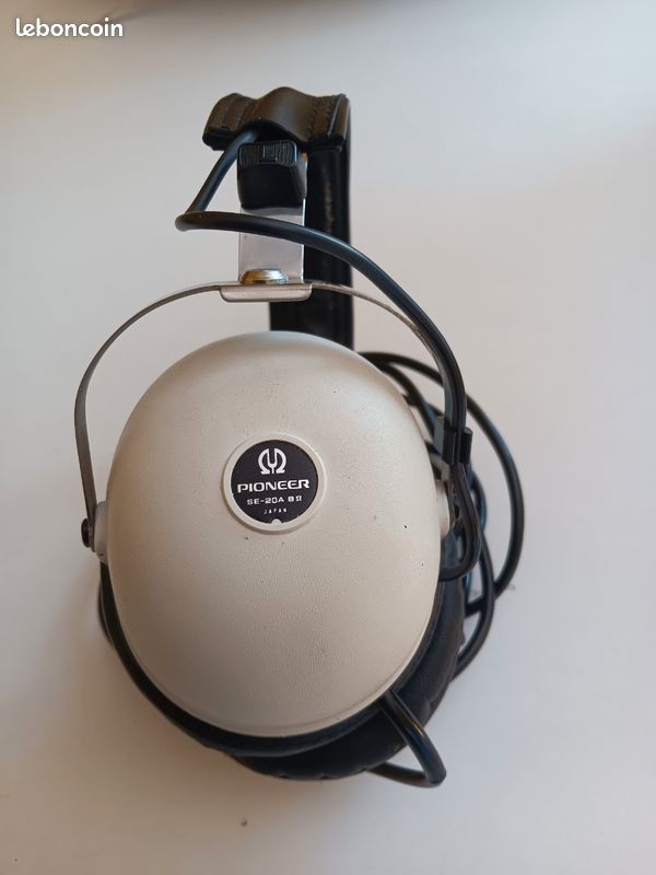 Casque vintage Pioneer SE-30A avec étui et notice (testé