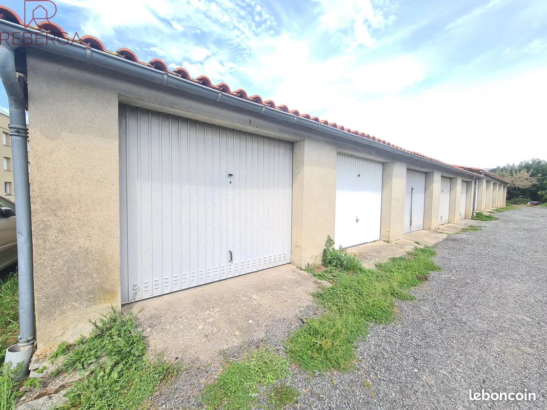 Parking 1 pièce 9 m² · à Labruguière · 9 m² · 50 €/mois