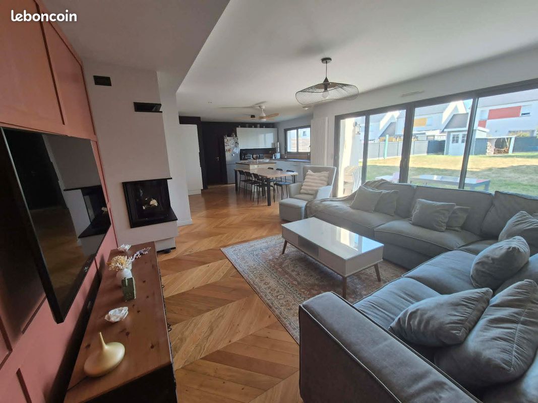 Maison 7 pièces 150 m² · à Saint-Armel · 150 m² · 420 000 €