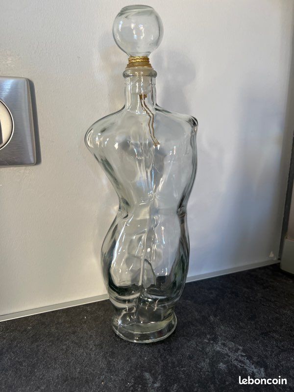 Bouteille forme buste féminin en verre (image 3)