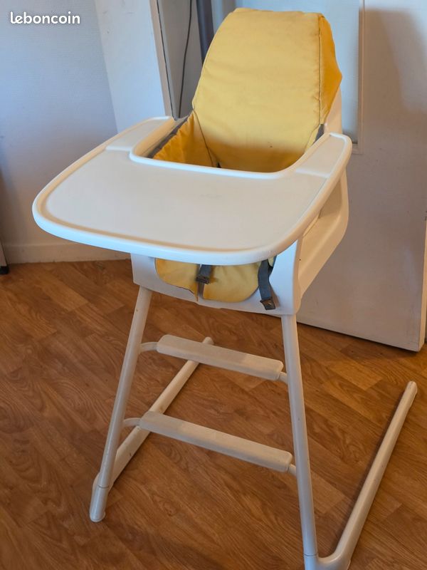 Chaise haute bébé ikea avec deux housses de protection jaune (image 2)