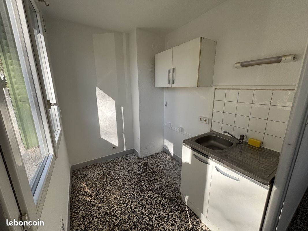 Appartement 1 pièce 27 m² · à Grenoble · 27 m² · 398 €