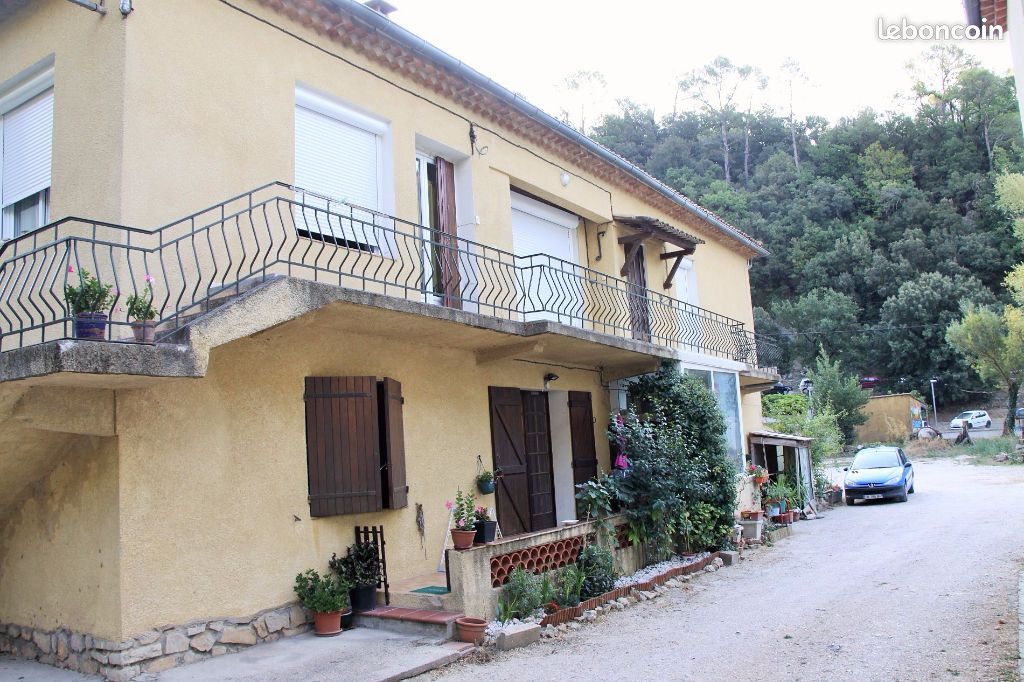 Appartement 4 pièces 85 m² · à Méounes-lès-Montrieux · 85 m² · 950 €/mois