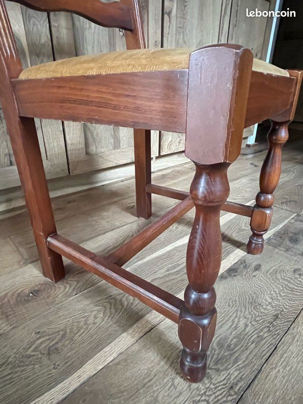 Chaise en bois assise en velours (image 4)