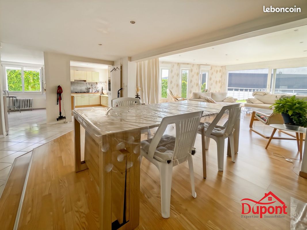 Maison 6 pièces 160 m² · à Saint-Quentin · 160 m² · 210 000 €