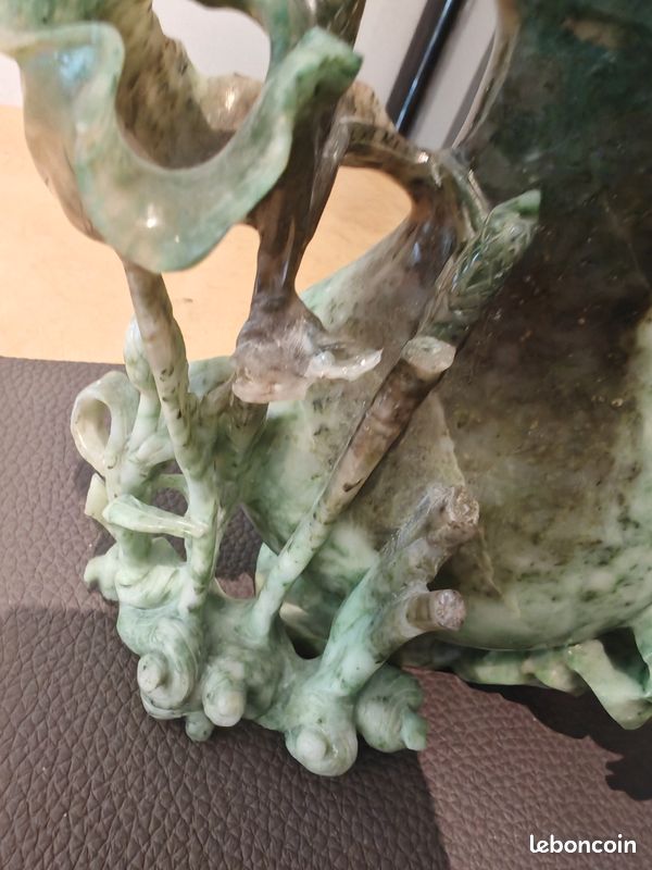 Vase en Jadeite chinois sculpté à la main ancien 19ème état satisfaisant (image 10)