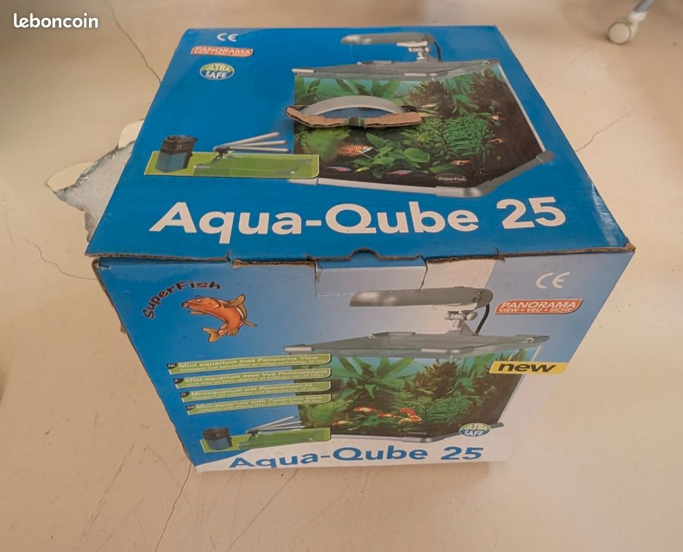 Aquarium + pompe + lampe (image 1)