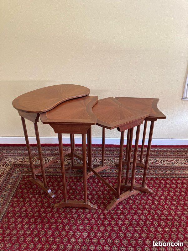 Ensemble de 4 anciennes et originales tables gigognes (image 2)