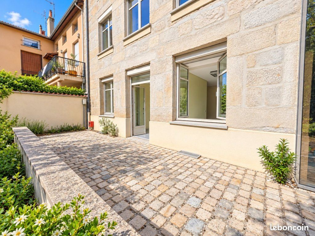 Appartement 3 pièces 71 m² · à Saint-Étienne · 71 m² · 95 000 €