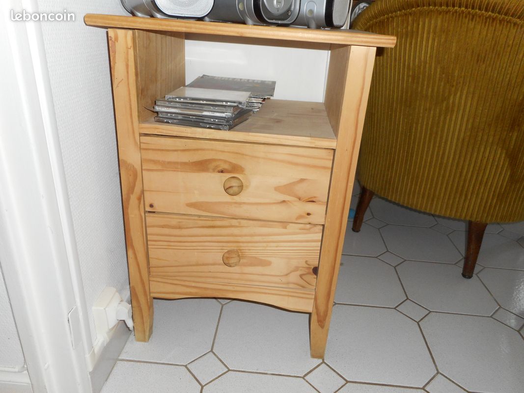 Table de chevet en pin naturel (image 1)