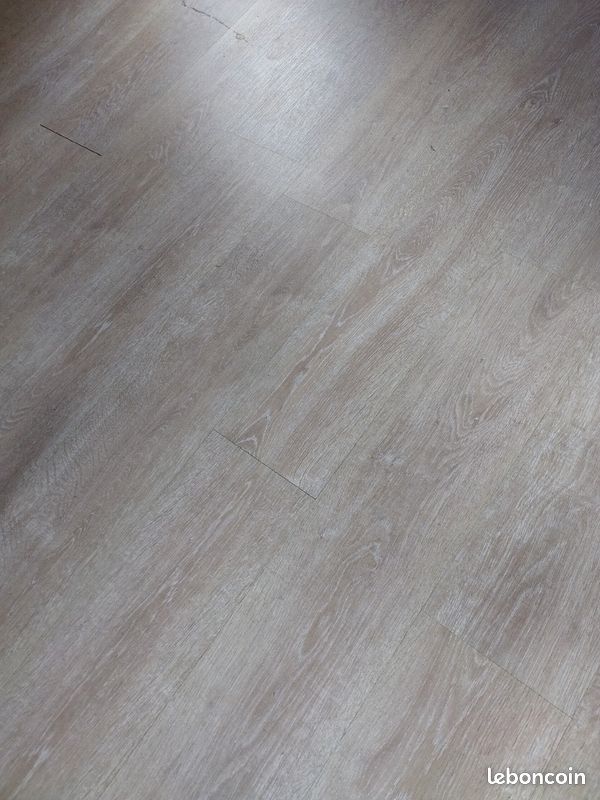 Parquet couleur chêne clair (image 2)