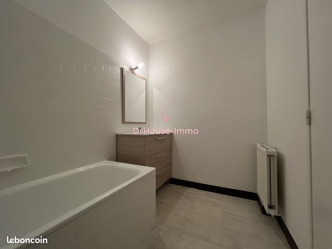 Pavillon 4 pièces 88 m² - Touvre 16600 (image principale 13)