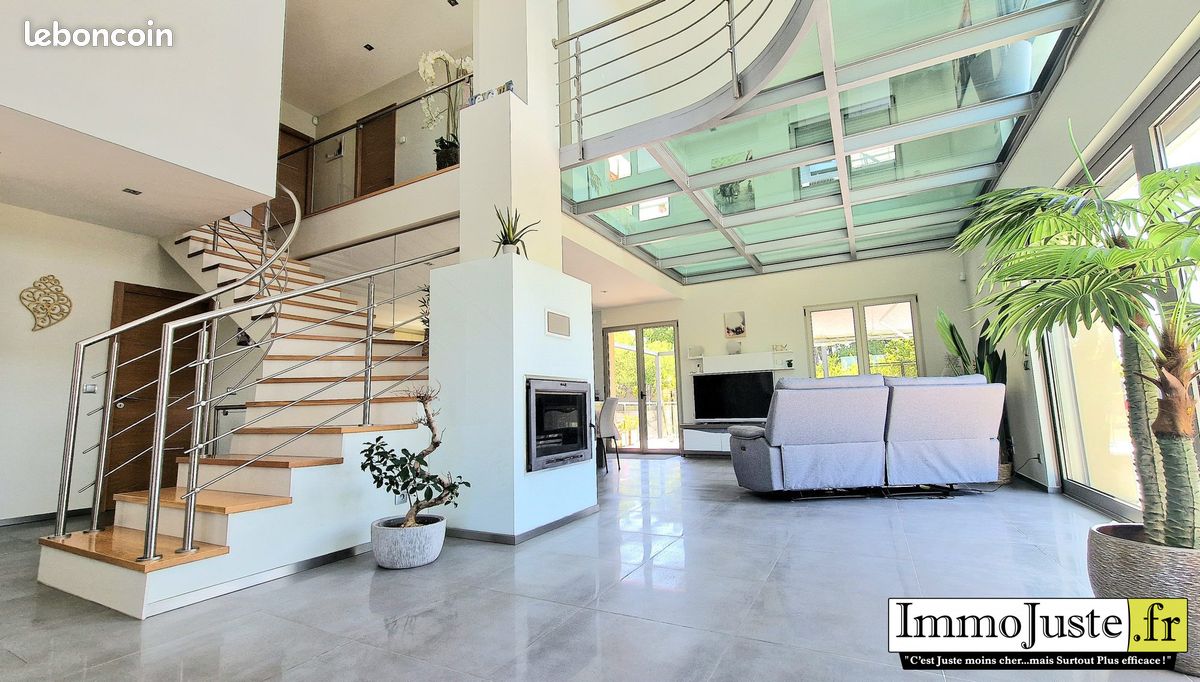 Propriété 10 pièces 260 m² — photo 3