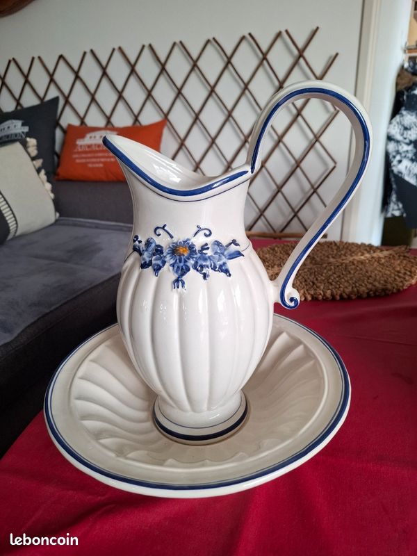 Ensemble pot et cuvette de toilette (image 1)