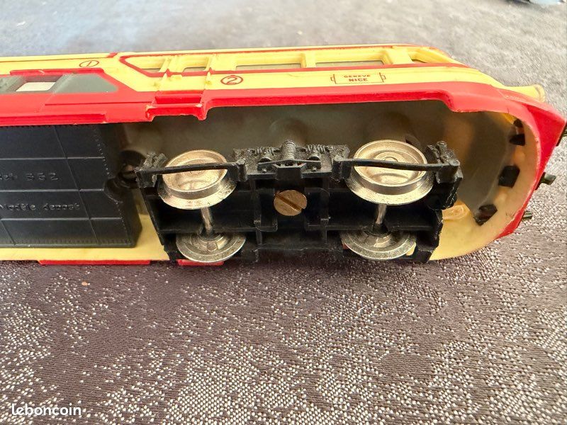 Train locomotive Jouef ho Autorail rouge SNCF (image 10)
