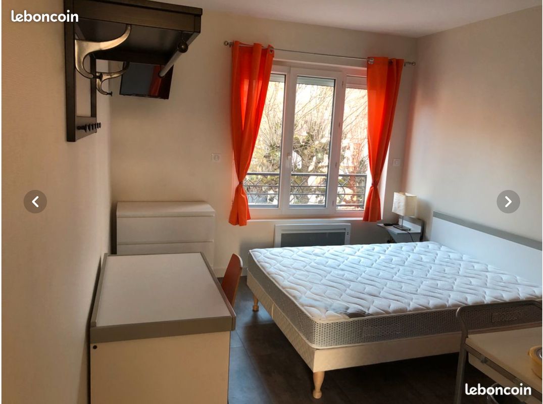 Appartement 1 pièce 16 m² · à Riorges · 16 m² · 420 €/mois