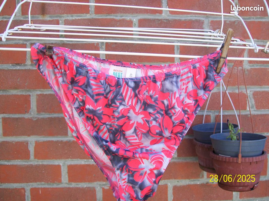 Slip de Bain Neuf ,Coloré Dame ou Mixte T 48 (image 1)