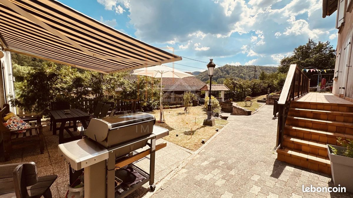 Maison 9 pièces 135 m² · à Philippsbourg · 135 m² · 345 000 €