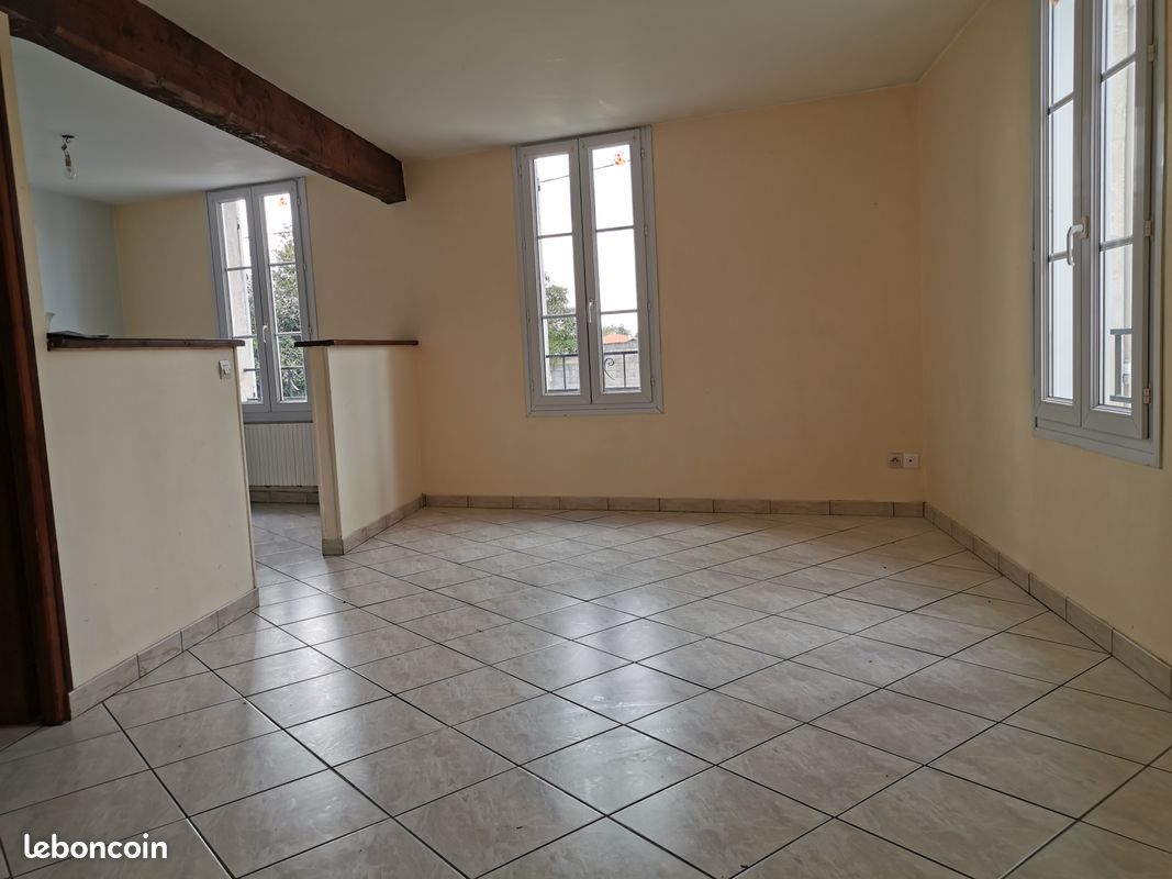 Maison 120 m2 avec 3 chambres à l' étage - Montendre 17130 (image 2)